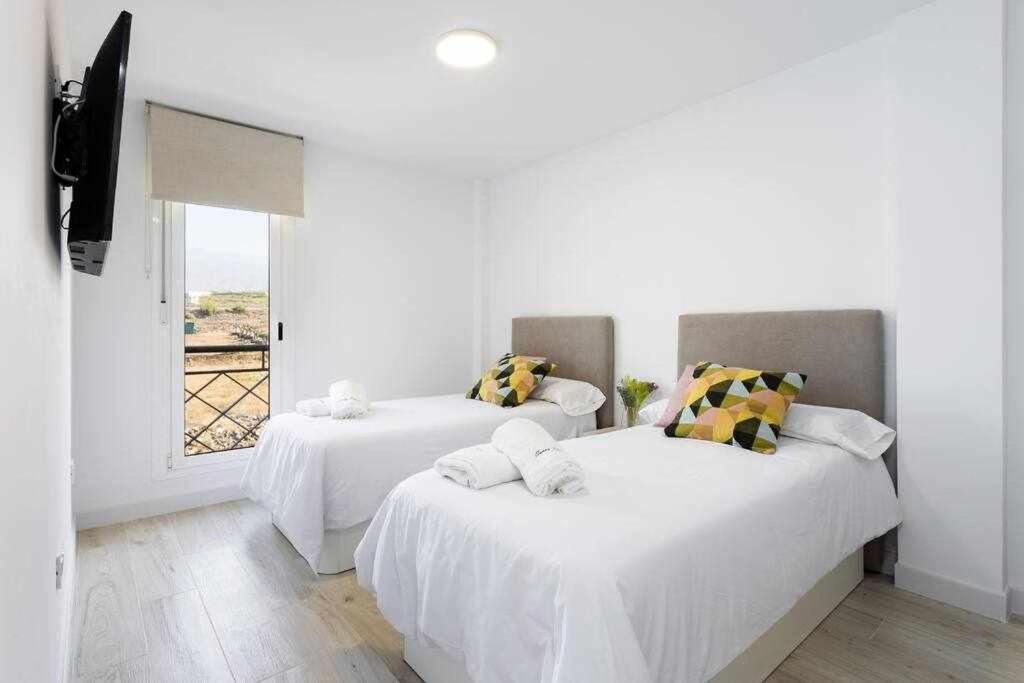 Sunnyland Apartment Arona Cho Exterior foto